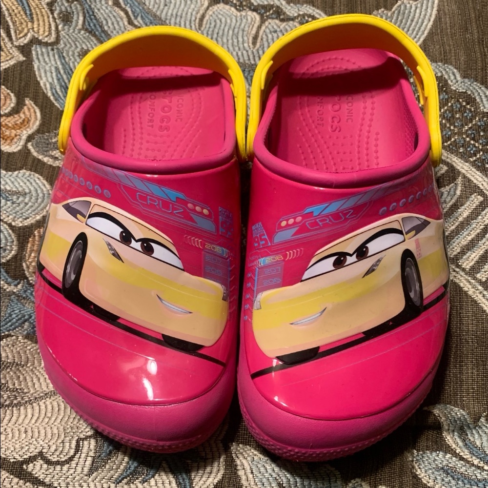 Girl’s Disney Cars Crocs size 13.